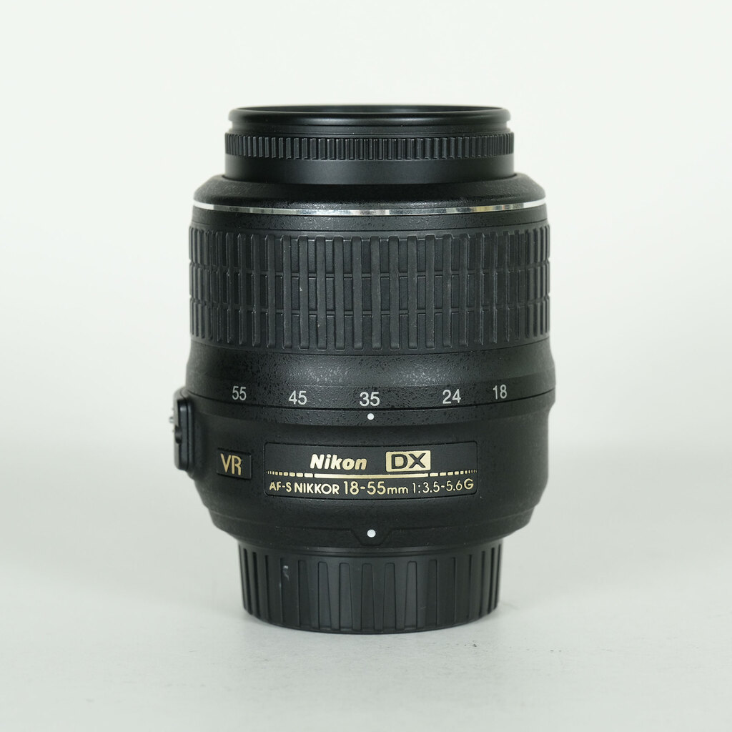 AF-S DX NIKKOR 18-55mm f/3.5-5.6G VR 中古価格比較 - 価格.com