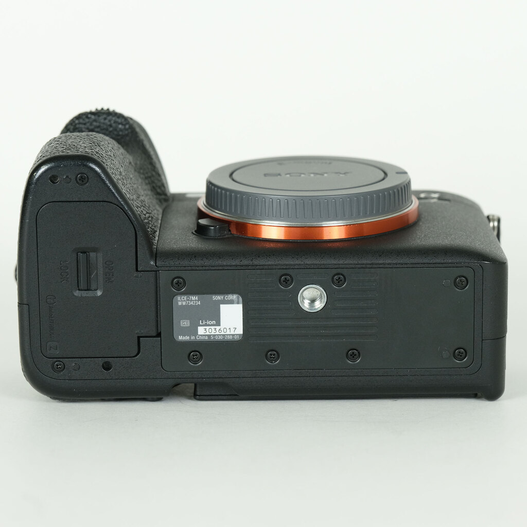 SONY α7 IV(ILCE-7M4) SONY α7 IV(ILCE-7M4)