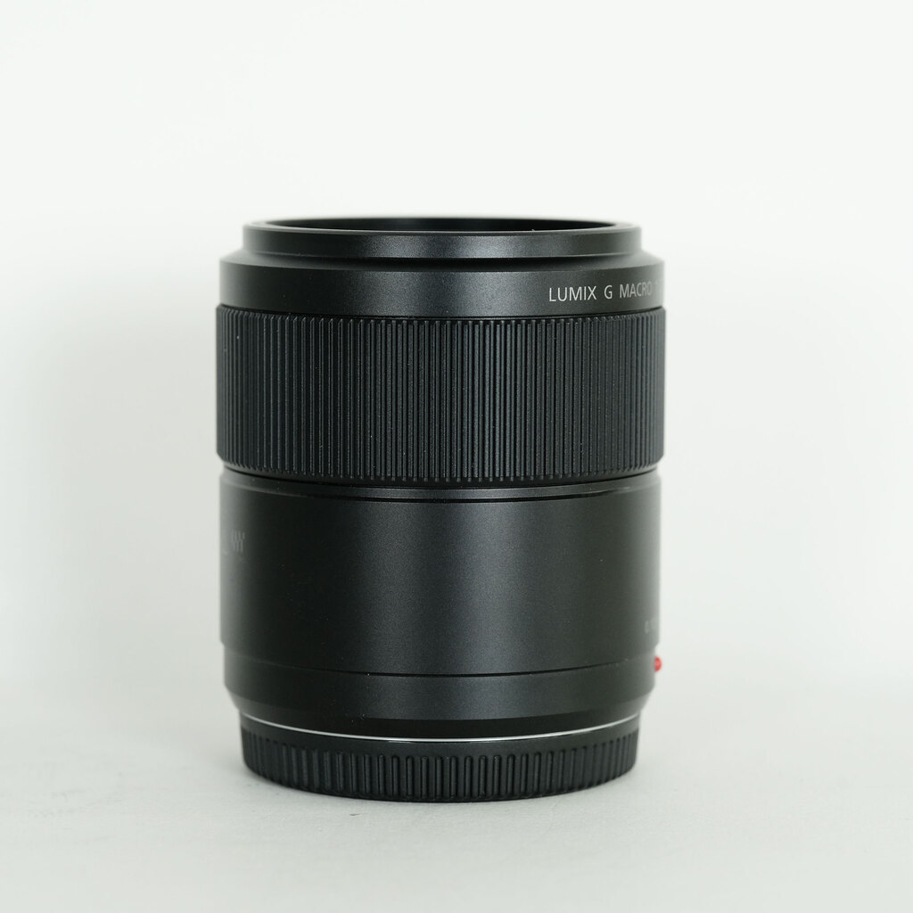 Panasonic LUMIX G MACRO 30mm F2.8 ASPH. MEGA O.I.S. Panasonic LUMIX G MACRO 30mm F2.8 ASPH. MEGA O.I.S.