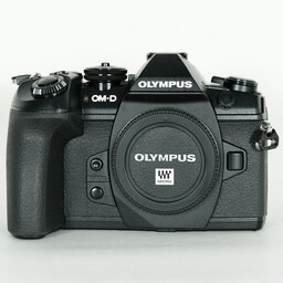 OLYMPUS OM-D E-M1 Mark II