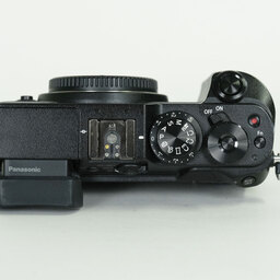 Panasonic LUMIX DMC-GX8 ボディ ブラック