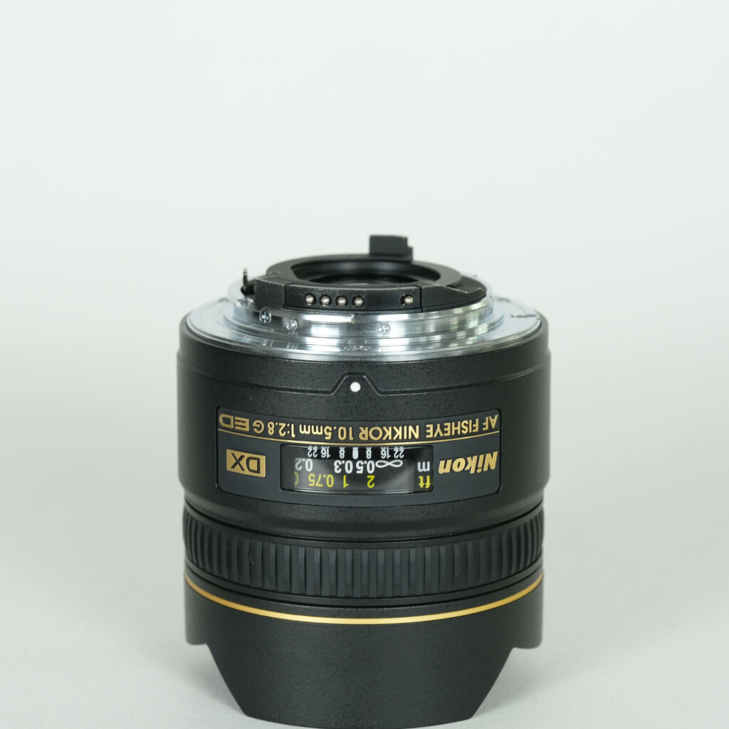 Nikon AF DX Fisheye-Nikkor 10.5mm F2.8G ED Nikon AF DX Fisheye-Nikkor 10.5mm F2.8G ED