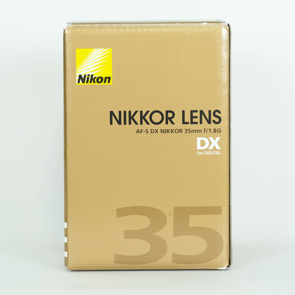 Nikon AF-S DX NIKKOR 35mm f/1.8G Nikon AF-S DX NIKKOR 35mm f/1.8G