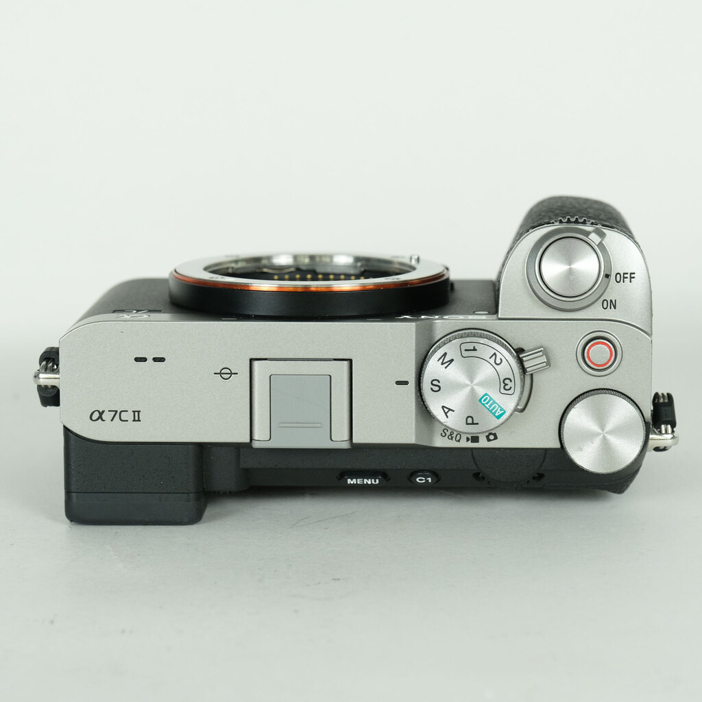SONY α7C II（ILCE-7CM2）の出品 | ONE SCENE（ワンシーン）