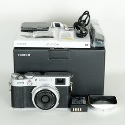 FUJIFILM X100V シルバー