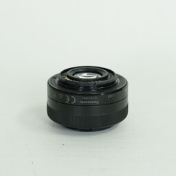 Panasonic LUMIX G VARIO 12-32mm / F3.5-5.6 ASPH. / MEGA O.I.S.