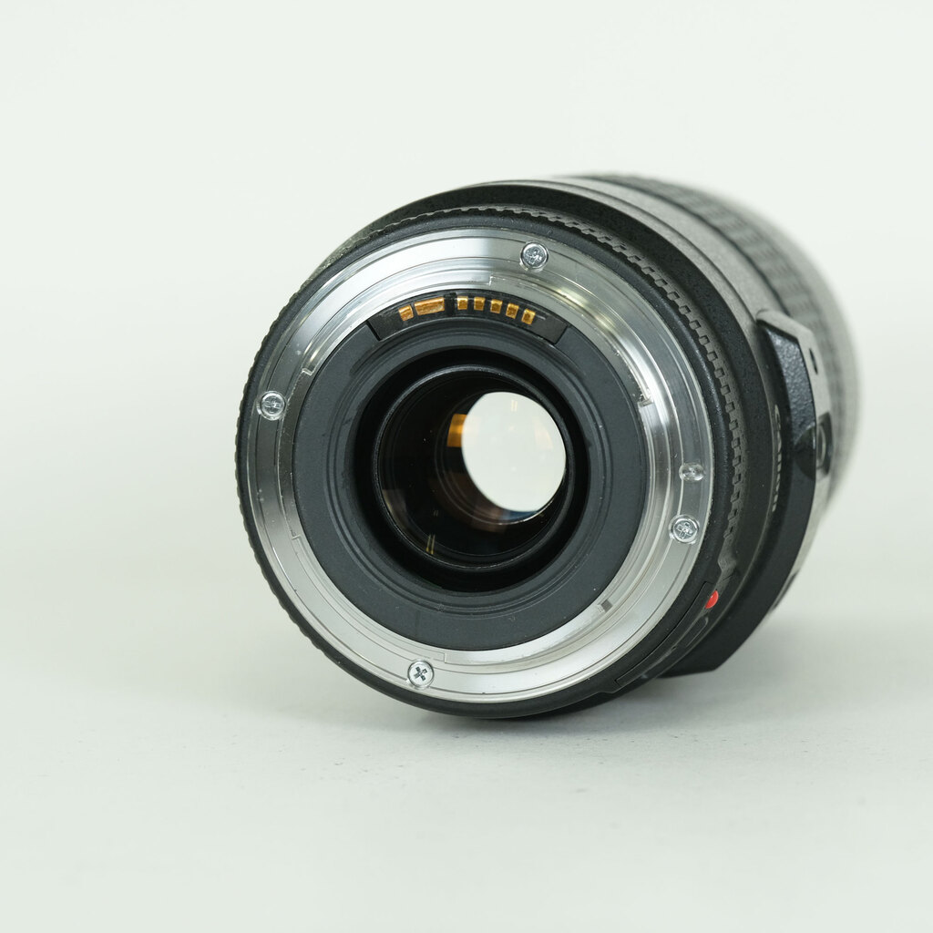 Canon EF70-300mm F4-5.6 IS USM Canon EF70-300mm F4-5.6 IS USM