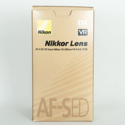 Nikon AF-S DX VR Zoom-Nikkor 55-200mm F4-5.6G IF-ED Nikon AF-S DX VR Zoom-Nikkor 55-200mm F4-5.6G IF-ED
