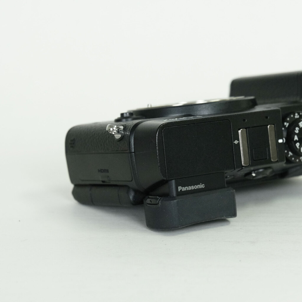 Panasonic LUMIX DMC-GX8 ボディ ブラック