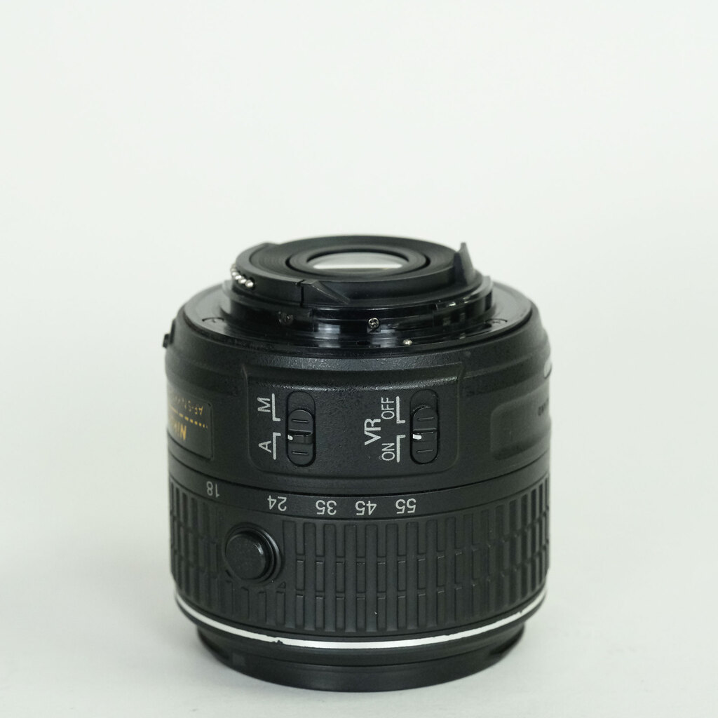 Nikon AF-S DX NIKKOR 18-55mm f3.5-5.6G VR II