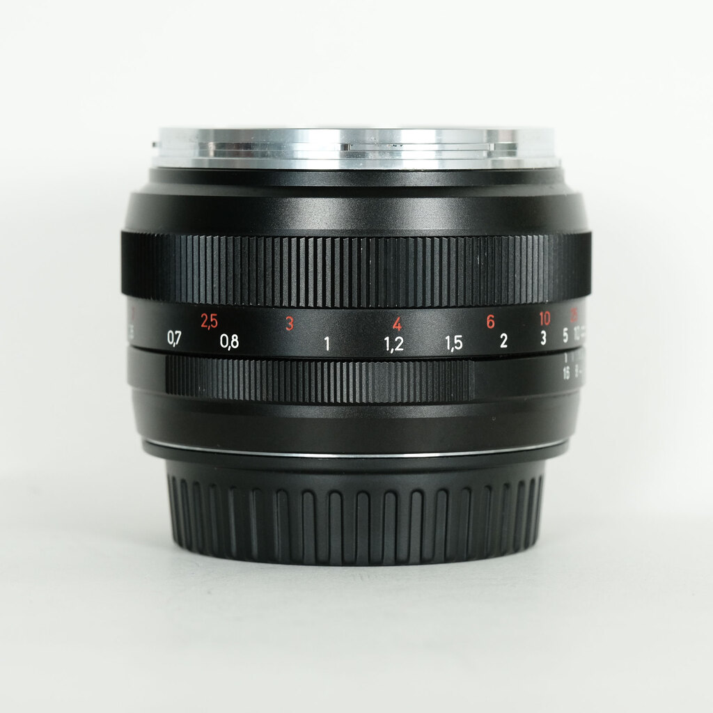 Carl Zeiss Planar T* 50mm F1.4 ZE [キヤノンEF用]