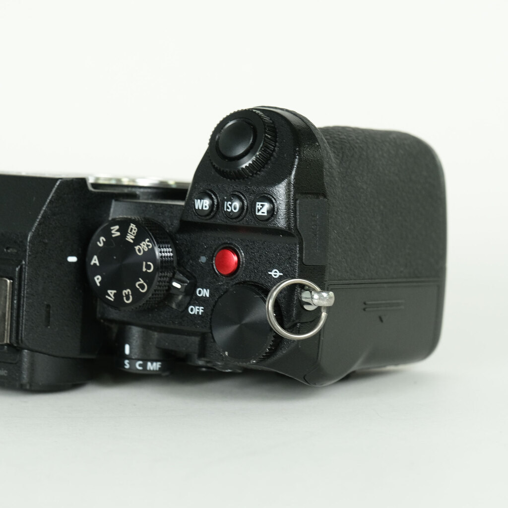 Panasonic LUMIX DC-S5 Panasonic LUMIX DC-S5