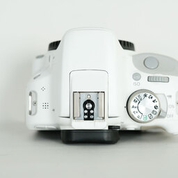 Canon EOS Kiss X7 ボディ ホワイト