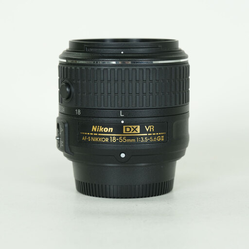 Nikon AF-S DX NIKKOR 18-55mm f3.5-5.6G VR II