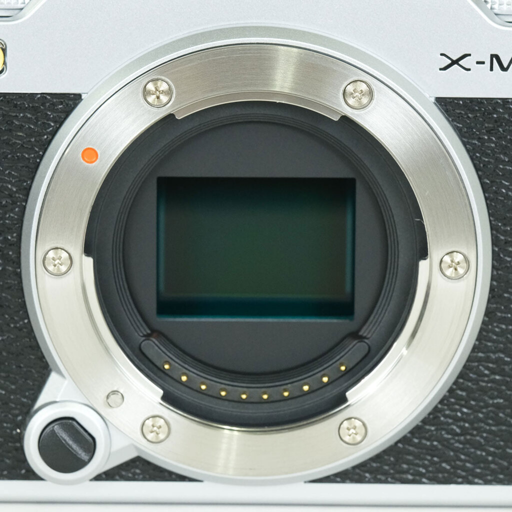 FUJIFILM X-M5