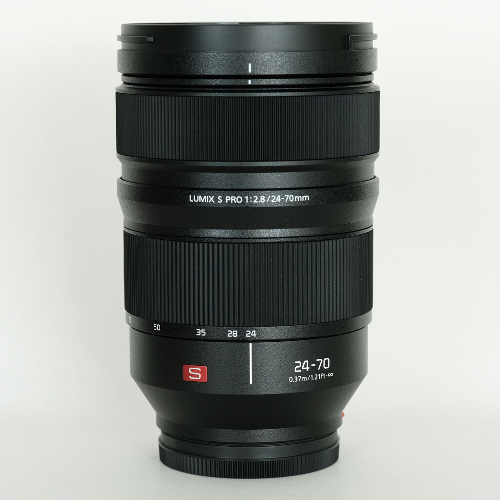 Panasonic LUMIX S PRO 24-70mm F2.8 Panasonic LUMIX S PRO 24-70mm F2.8