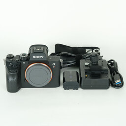 SONY α7R III(ILCE-7RM3) SONY α7R III(ILCE-7RM3)
