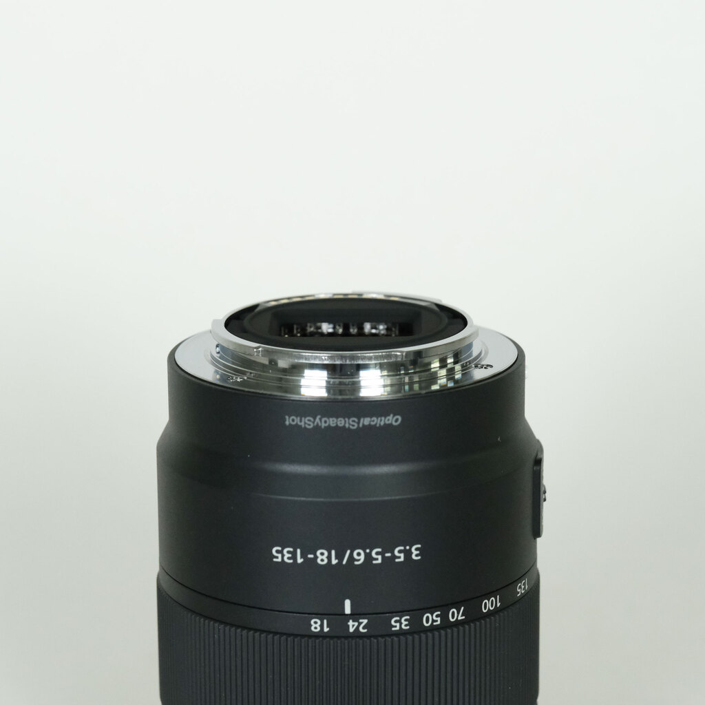 SONY E 18-135mm F3.5-5.6 OSS SEL18135