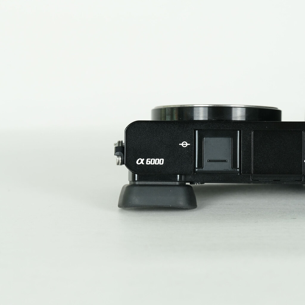 SONY α6000(ILCE-6000) SONY α6000(ILCE-6000)