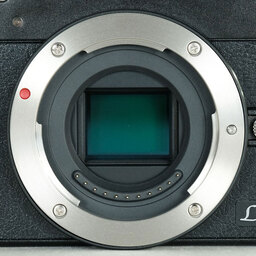 Panasonic LUMIX DMC-GM5ボディ ブラック