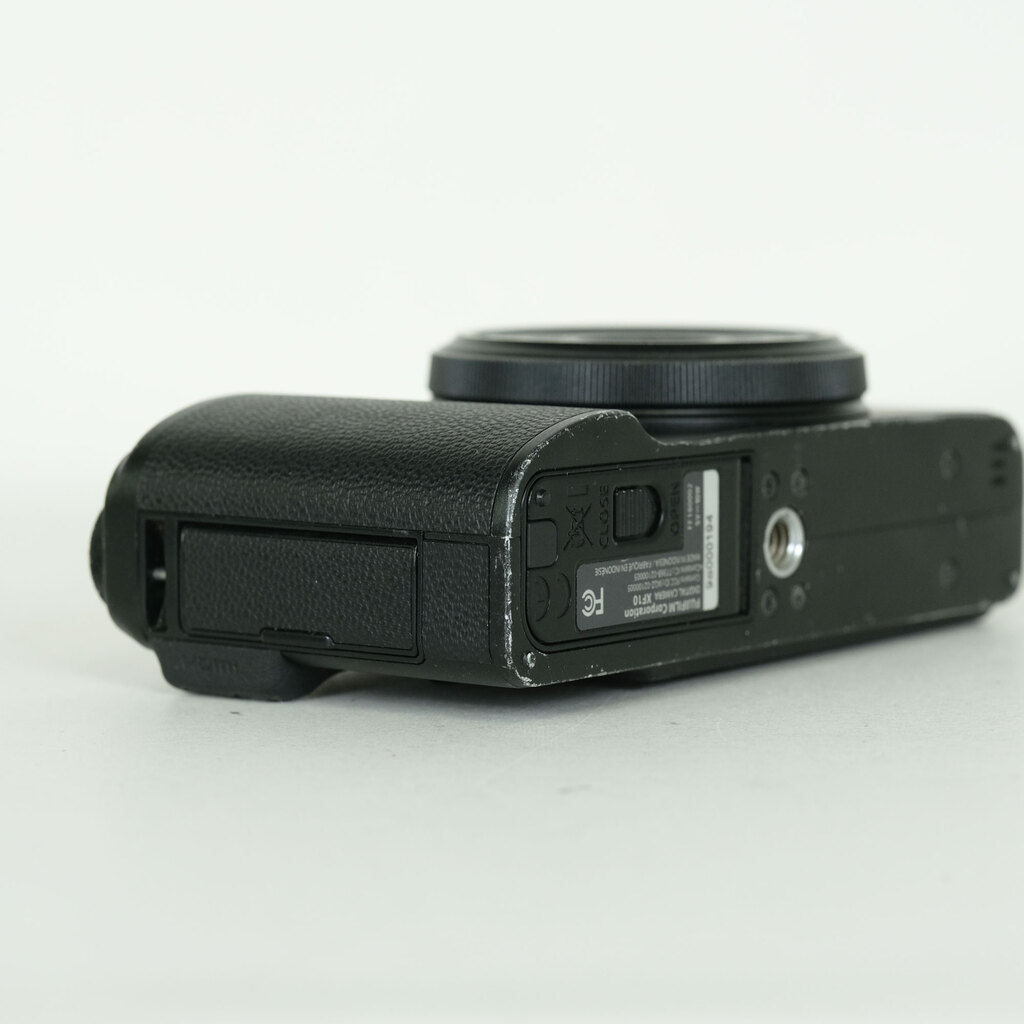 FUJIFILM XF10 ブラック