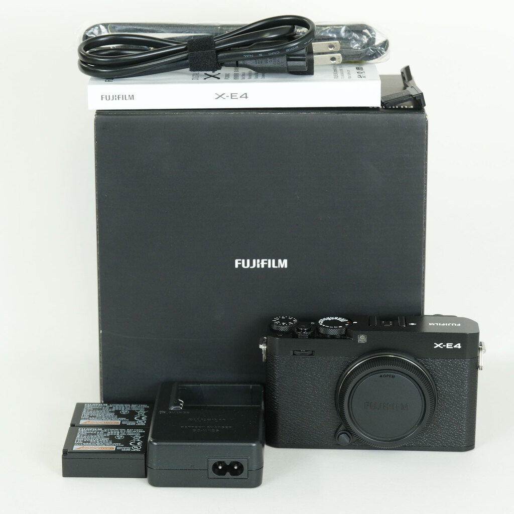 FUJIFILM X-E4