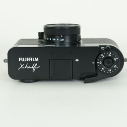 FUJIFILM X half X-HF1