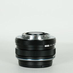 OLYMPUS M.ZUIKO DIGITAL 17mm F1.8