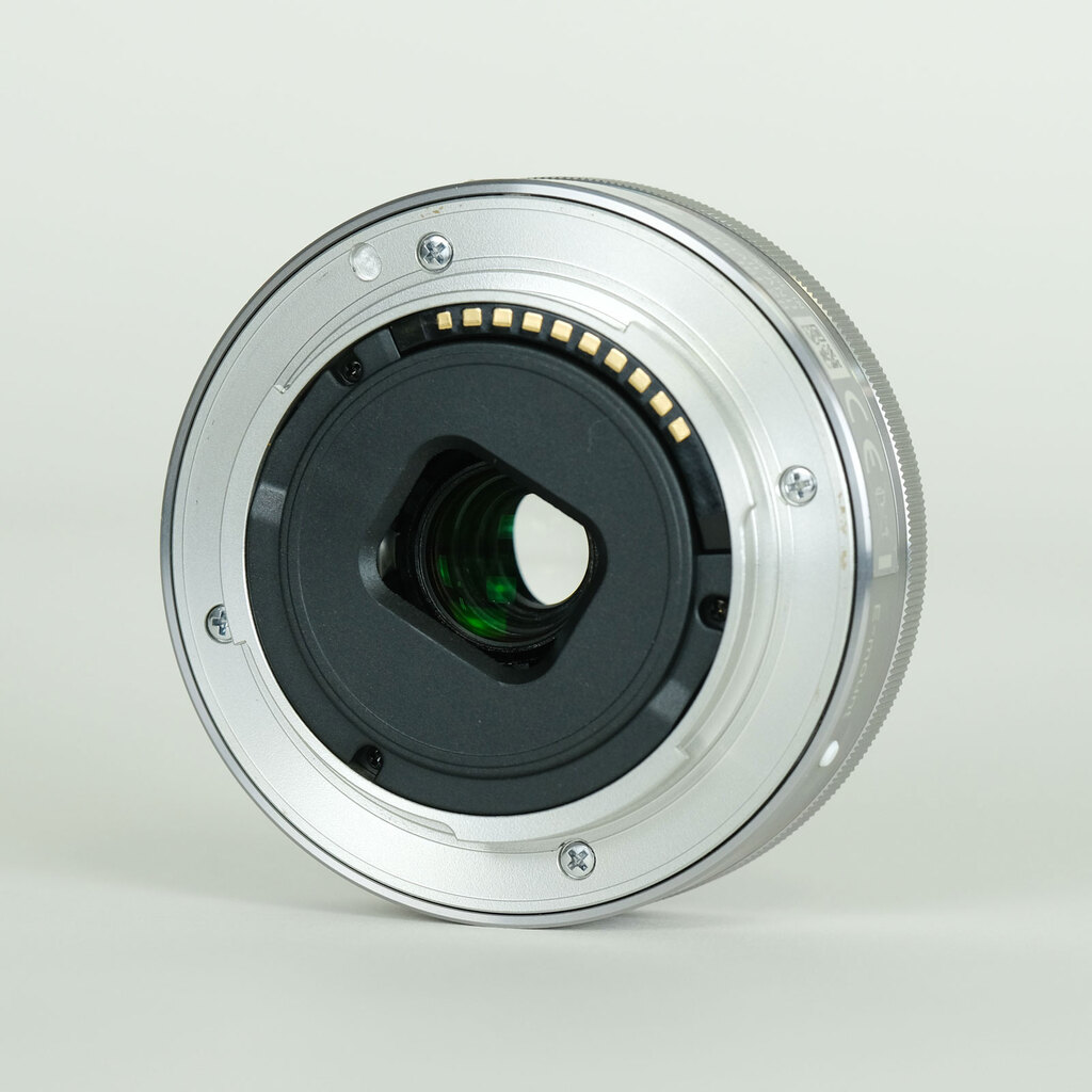 SONY E 16mm F2.8 SEL16F28