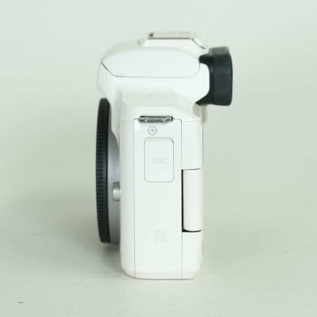 Canon EOS Kiss M