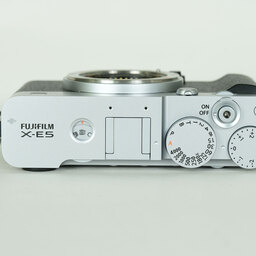 FUJIFILM X-E5
