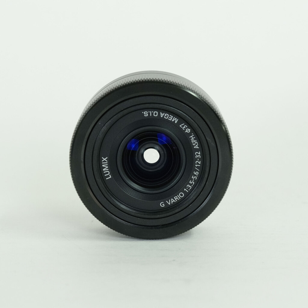 Panasonic LUMIX G VARIO 12-32mm / F3.5-5.6 ASPH. / MEGA O.I.S.