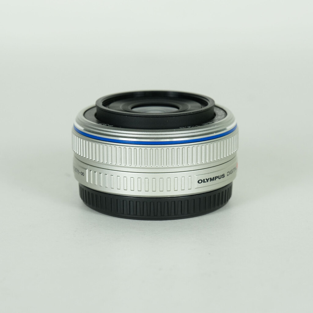 OLYMPUS M.ZUIKO DIGITAL 17mm F2.8 �V���o�[