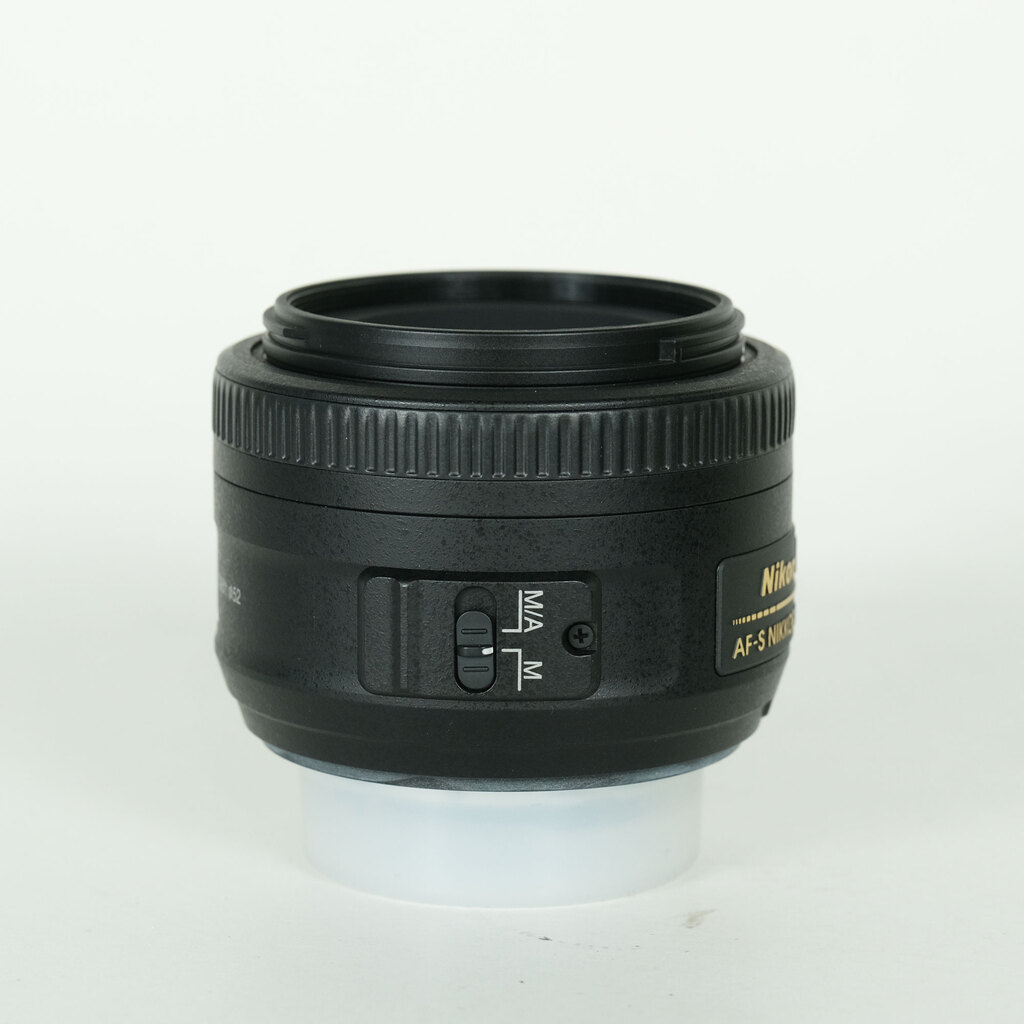 Nikon AF-S DX NIKKOR 35mm f/1.8Gの出品 | ONE SCENE（ワンシーン）