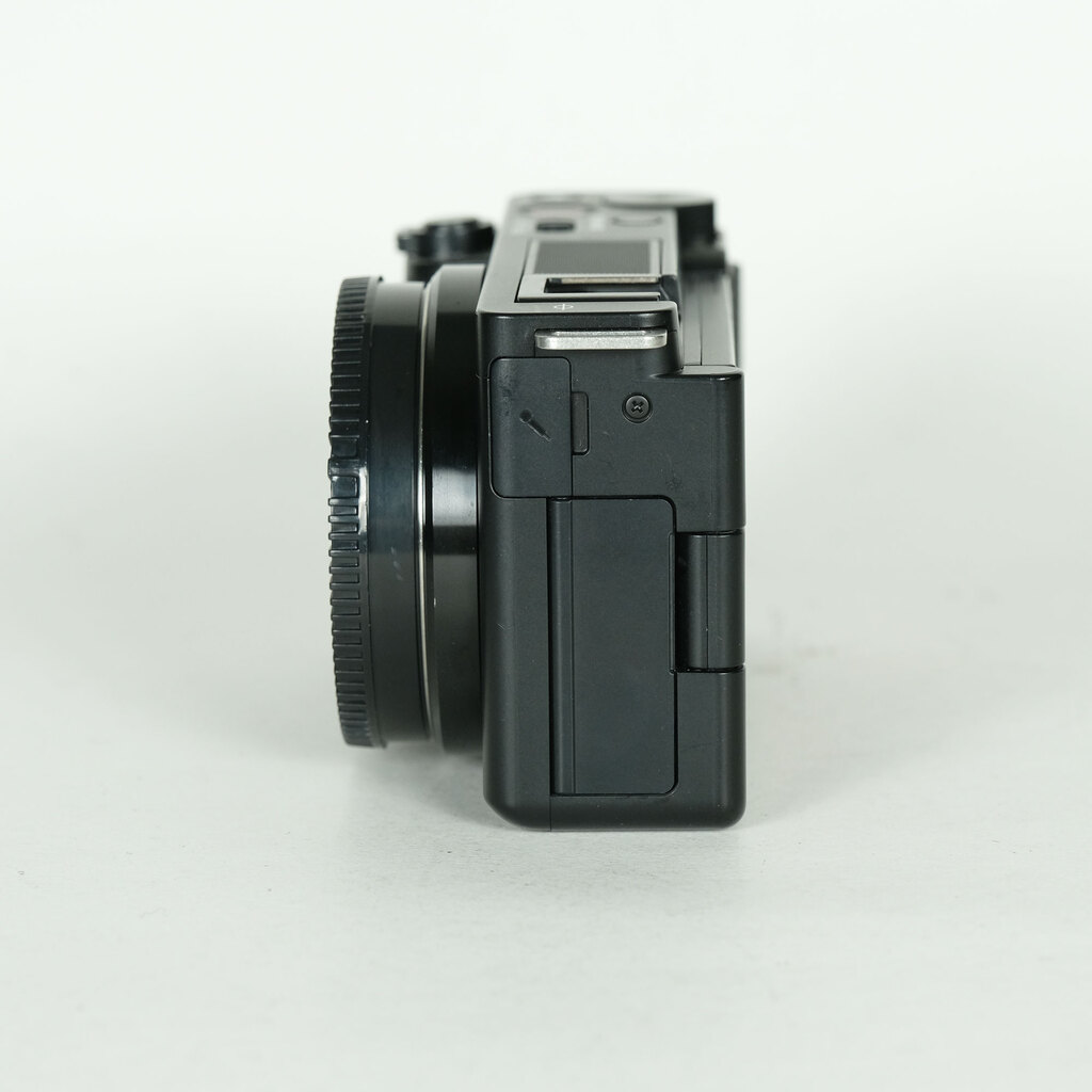 SONY VLOGCAM ZV-E10 SONY VLOGCAM ZV-E10