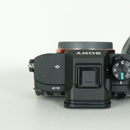SONY α7 IV(ILCE-7M4) SONY α7 IV(ILCE-7M4)