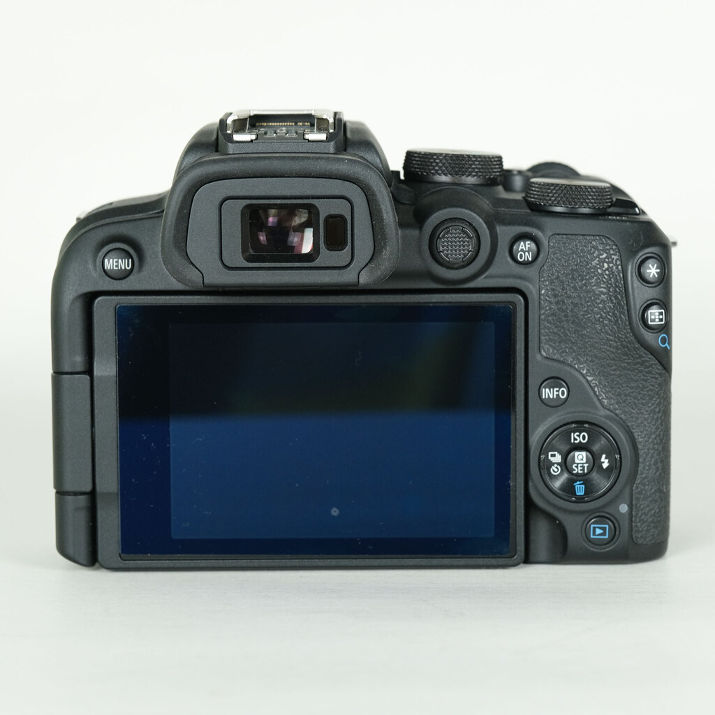 Canon EOS R10