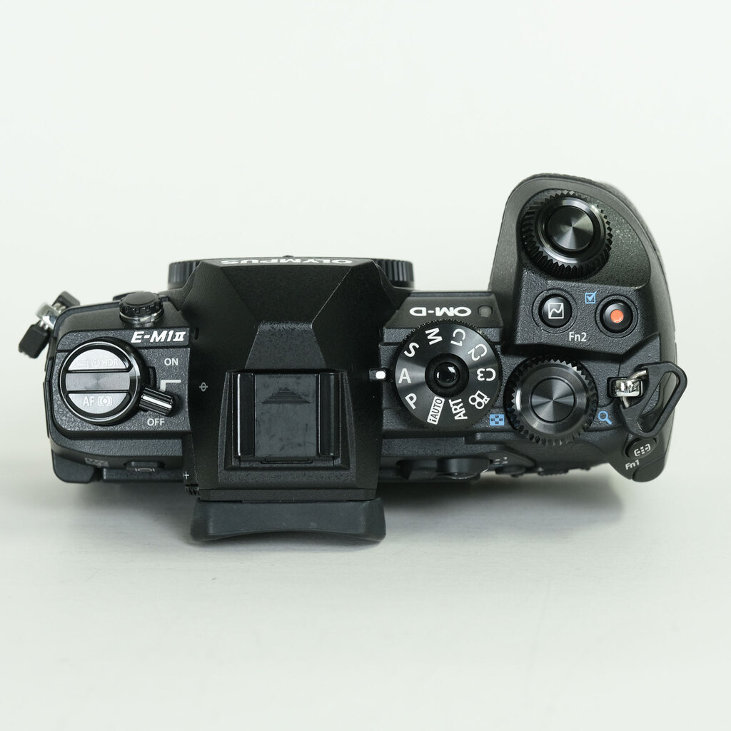 OLYMPUS OM-D E-M1 Mark II
