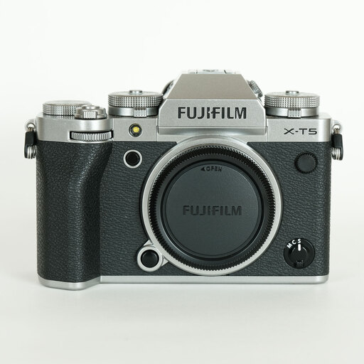 FUJIFILM X-T5