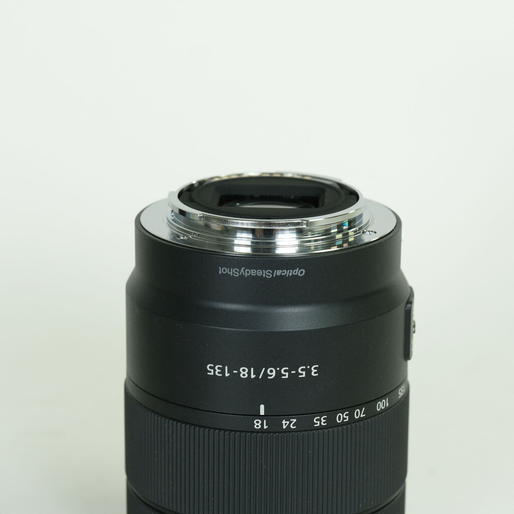 SONY E 18-135mm F3.5-5.6 OSS SEL18135
