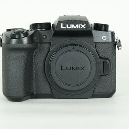 Panasonic LUMIX DC-G99 Panasonic LUMIX DC-G99