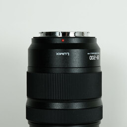 Panasonic LUMIX S 28-200mm F4-7.1 MACRO O.I.S.