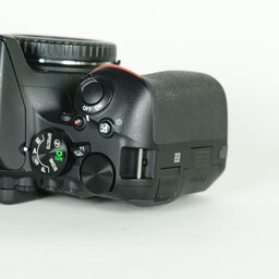 Nikon D5600