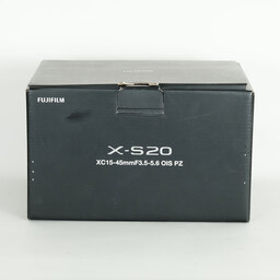 FUJIFILM X-S20