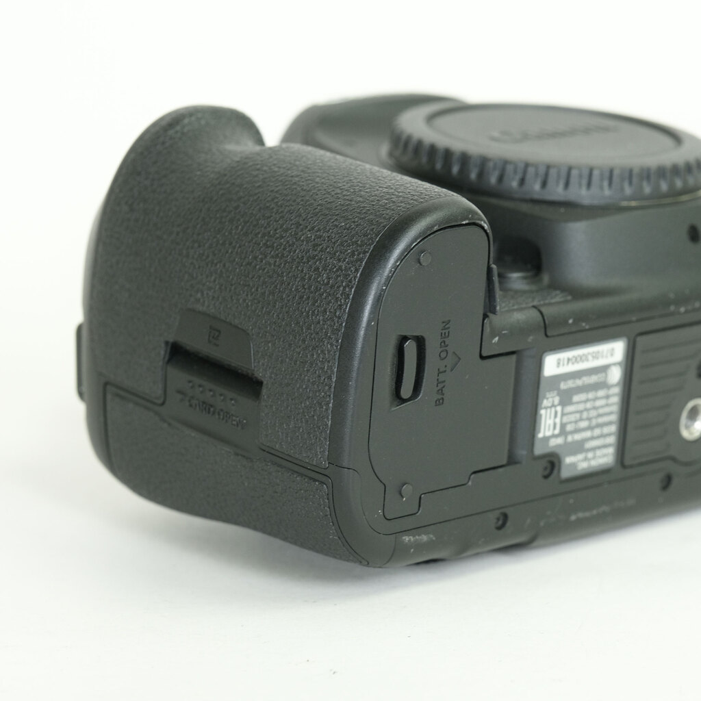Canon EOS 5D Mark IV Canon EOS 5D Mark IV