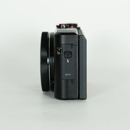 Canon PowerShot G7X Mark II