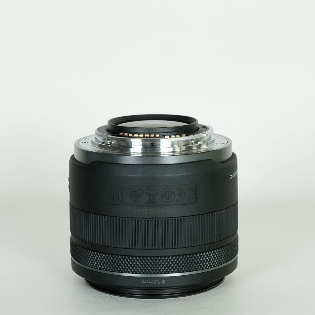 Canon RF35mm F1.8 MACRO IS STM
