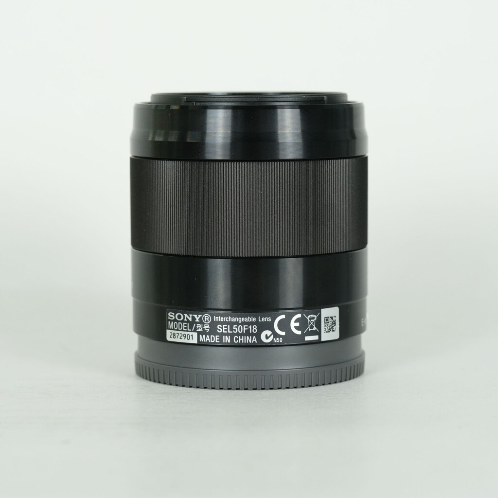 SONY E 50mm F1.8 OSS SEL50F18 [�u���b�N]