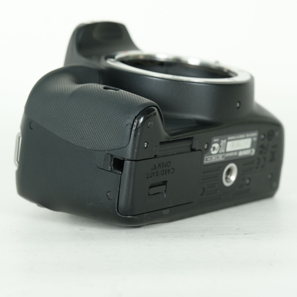 Canon EOS Kiss X7