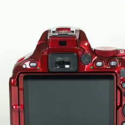 Nikon D5500 ボディ レッド